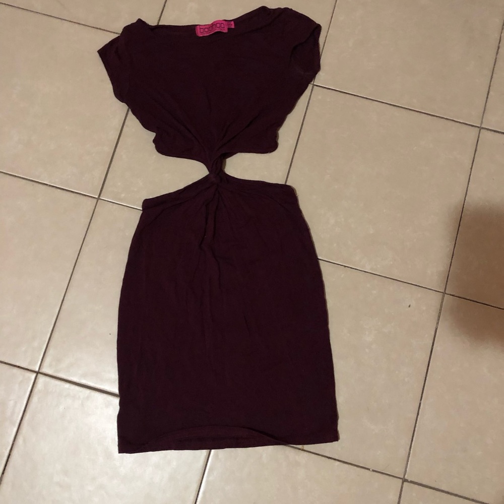 🚨Boo Hoo cut out dress🚨